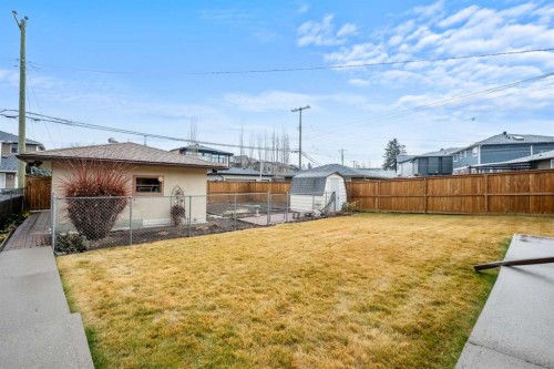 1228 Richland Road Ne, Calgary, AB - Outdoor
