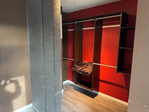 8-220 Erin Mount Crescent Se, Calgary, AB - Indoor Photo Showing Other Room