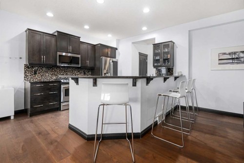 31 Royal Oak Circle Nw, Calgary, AB - Indoor Photo Showing Kitchen With Upgraded Kitchen