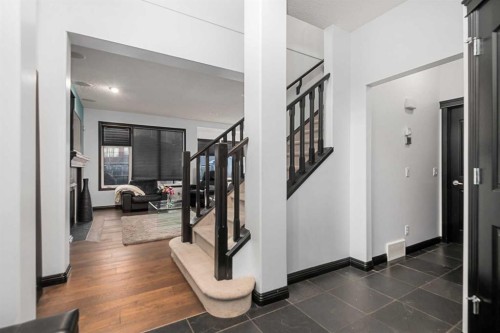 31 Royal Oak Circle Nw, Calgary, AB - Indoor Photo Showing Other Room