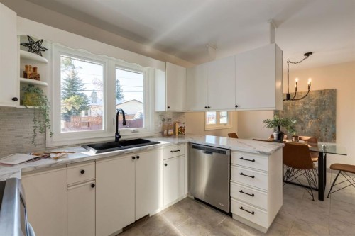 743 Sabrina Road Sw, Calgary, AB - Indoor Photo Showing Kitchen With Double Sink