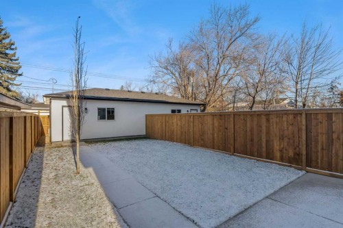 452 22 Avenue Ne, Calgary, AB - Outdoor