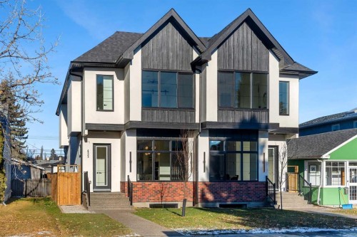 452 22 Avenue Ne, Calgary, AB - Outdoor With Facade