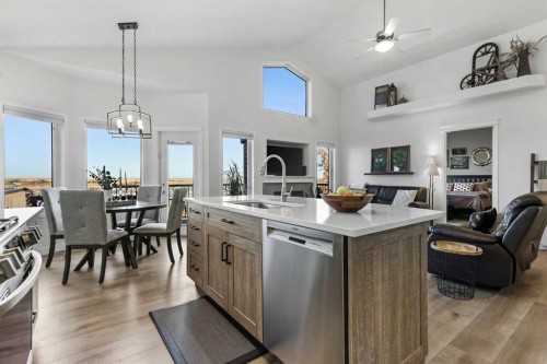 100 Hillcrest Boulevard, Strathmore, AB - Indoor