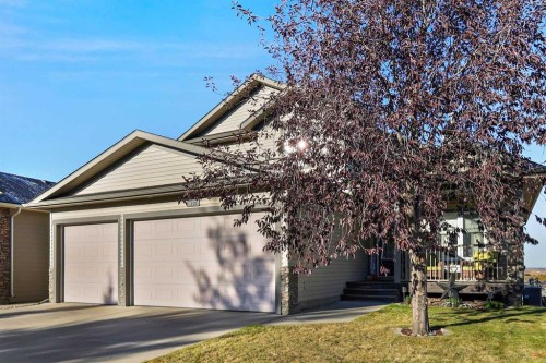 100 Hillcrest Boulevard, Strathmore, AB - Outdoor