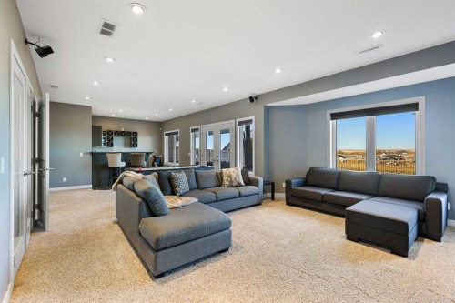 100 Hillcrest Boulevard, Strathmore, AB - Indoor Photo Showing Living Room