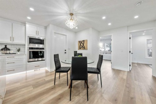 439 Woodland Crescent Se, Calgary, AB - Indoor