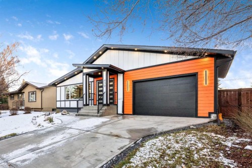 439 Woodland Crescent Se, Calgary, AB - Outdoor