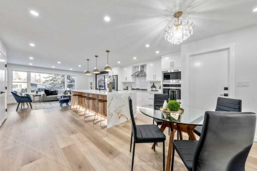 439 Woodland Crescent Se, Calgary, AB - Indoor Photo Showing Dining Room