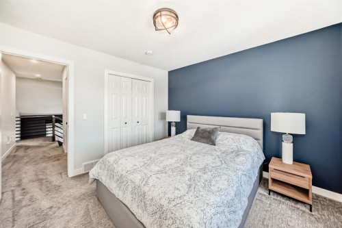 741 Sandringham Place Nw, Calgary, AB - Indoor Photo Showing Bedroom