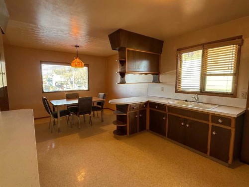 A 111-111 27 Avenue Ne, Calgary, AB - Indoor