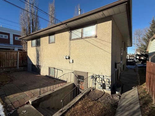 A 111-111 27 Avenue Ne, Calgary, AB - Outdoor With Exterior