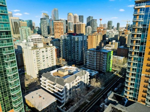 402-820 15 Avenue Sw, Calgary, AB - Outdoor With View