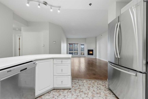 402-820 15 Avenue Sw, Calgary, AB - Indoor Photo Showing Kitchen