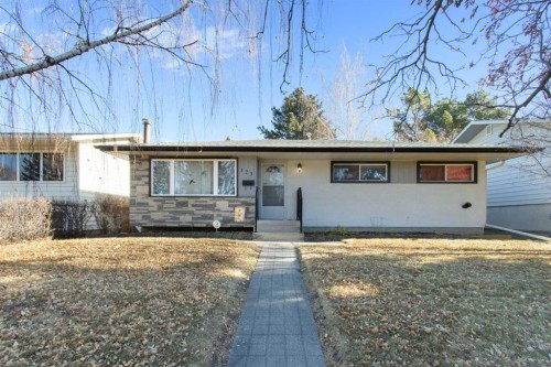 123 Glacier Drive Sw, Calgary, AB - Outdoor