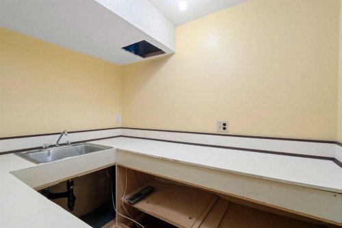 123 Glacier Drive Sw, Calgary, AB - Indoor Photo Showing Other Room