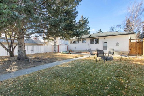 123 Glacier Drive Sw, Calgary, AB - Outdoor