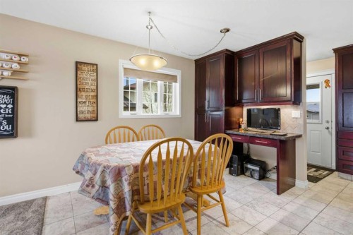 3943 Whitehorn Drive Ne, Calgary, AB - Indoor Photo Showing Dining Room