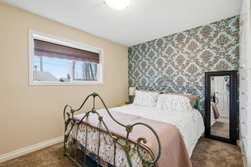 3943 Whitehorn Drive Ne, Calgary, AB - Indoor Photo Showing Bedroom