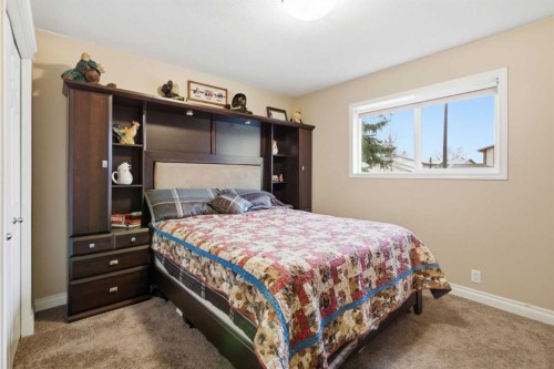 3943 Whitehorn Drive Ne, Calgary, AB - Indoor Photo Showing Bedroom