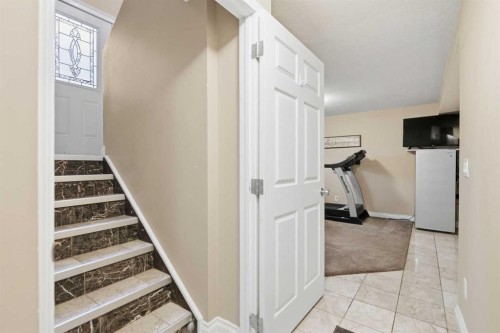 3943 Whitehorn Drive Ne, Calgary, AB - Indoor Photo Showing Other Room