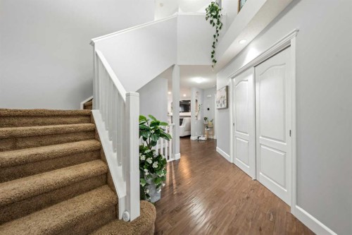 42 Tuscany Meadows Bay Nw, Calgary, AB - Indoor Photo Showing Other Room