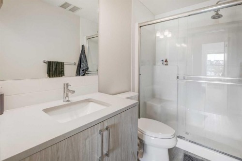 315-138 Sage Valley Common Nw, Calgary, AB - Indoor Photo Showing Bathroom