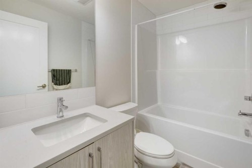 315-138 Sage Valley Common Nw, Calgary, AB - Indoor Photo Showing Bathroom