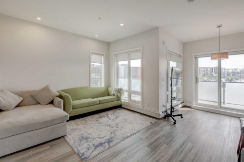 315-138 Sage Valley Common Nw, Calgary, AB - Indoor Photo Showing Living Room