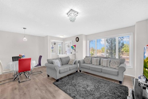10767 Cityscape Drive Ne, Calgary, AB - Indoor Photo Showing Living Room