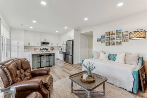 50 Riviera View, Cochrane, AB - Indoor