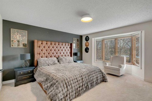 42 Douglas Woods Way Se, Calgary, AB - Indoor Photo Showing Bedroom
