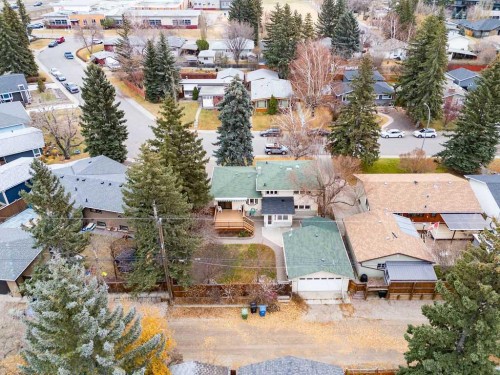 6407 Lombardy Crescent Sw, Calgary, AB - Outdoor With View