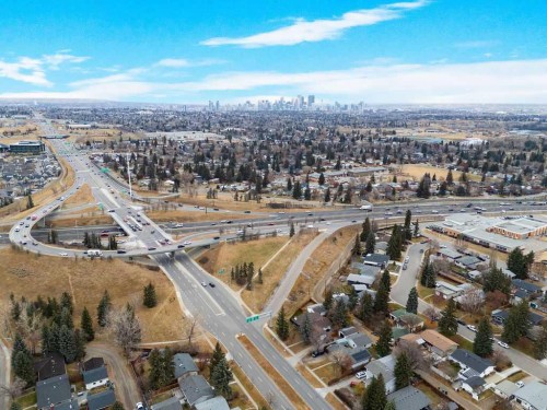6407 Lombardy Crescent Sw, Calgary, AB - Outdoor With View