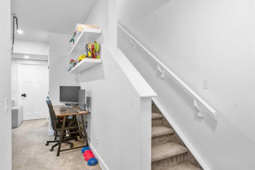 950 Mahogany Boulevard Se, Calgary, AB - Indoor Photo Showing Office