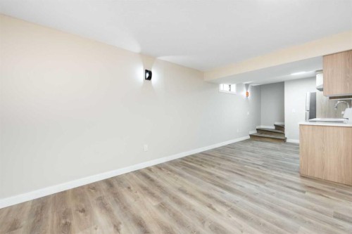 1736 41 Street Ne, Calgary, AB - Indoor