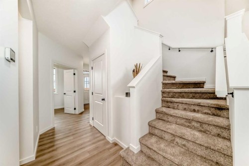 12 Starling Place Nw, Calgary, AB - Indoor Photo Showing Other Room