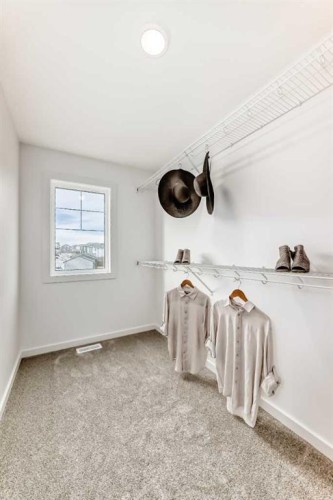 12 Starling Place Nw, Calgary, AB - Indoor Photo Showing Other Room