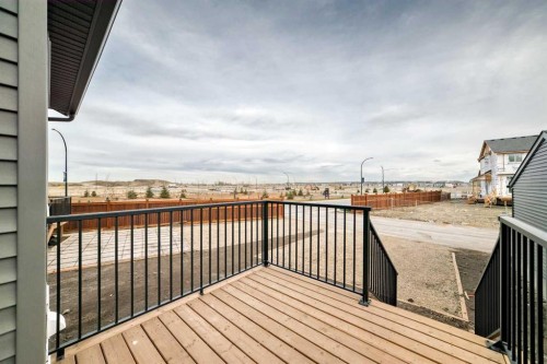 12 Starling Place Nw, Calgary, AB - Outdoor With Exterior