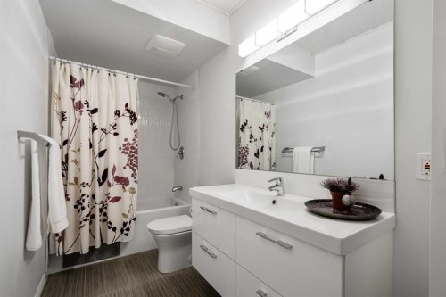 159 Panatella View Nw, Calgary, AB - Indoor Photo Showing Bathroom