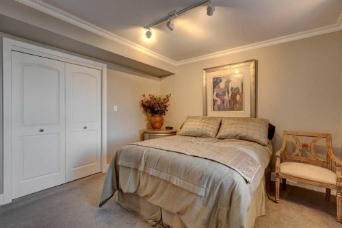 1102D-500 Eau Claire Avenue Sw, Calgary, AB - Indoor Photo Showing Bedroom