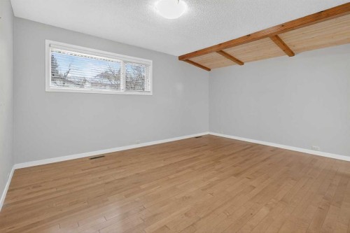 5020 Nemiskam Road Nw, Calgary, AB - Indoor Photo Showing Other Room