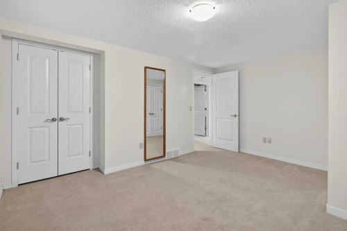 5020 Nemiskam Road Nw, Calgary, AB - Indoor Photo Showing Other Room