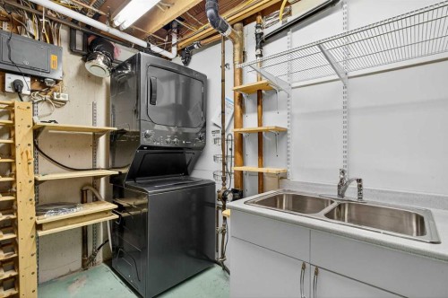 5020 Nemiskam Road Nw, Calgary, AB - Indoor Photo Showing Laundry Room