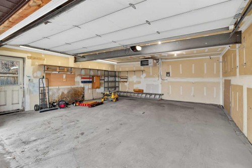 5020 Nemiskam Road Nw, Calgary, AB - Indoor Photo Showing Garage