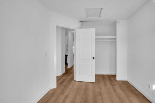 57 Martinview Crescent Ne, Calgary, AB - Indoor Photo Showing Other Room