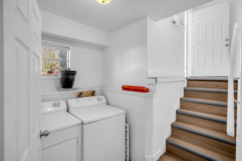 57 Martinview Crescent Ne, Calgary, AB - Indoor Photo Showing Laundry Room