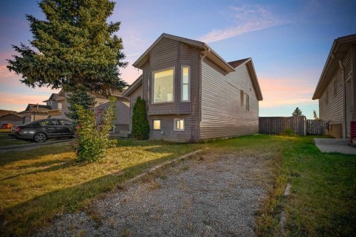 57 Martinview Crescent Ne, Calgary, AB - Outdoor