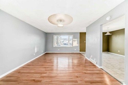 146 Dovertree Place Se, Calgary, AB - Indoor Photo Showing Other Room