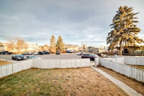 146 Dovertree Place Se, Calgary, AB - Outdoor
